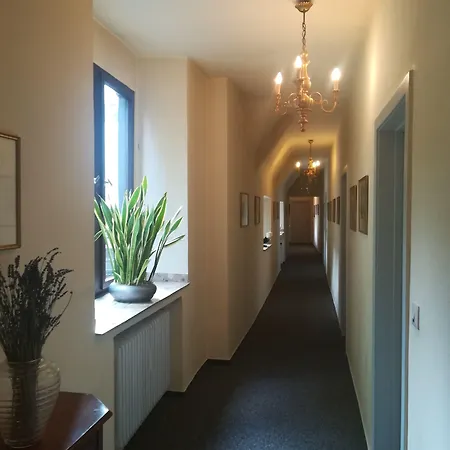 Residenz Kommende 3* بون