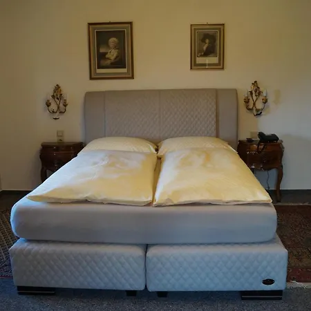 Residenz Kommende ホテル